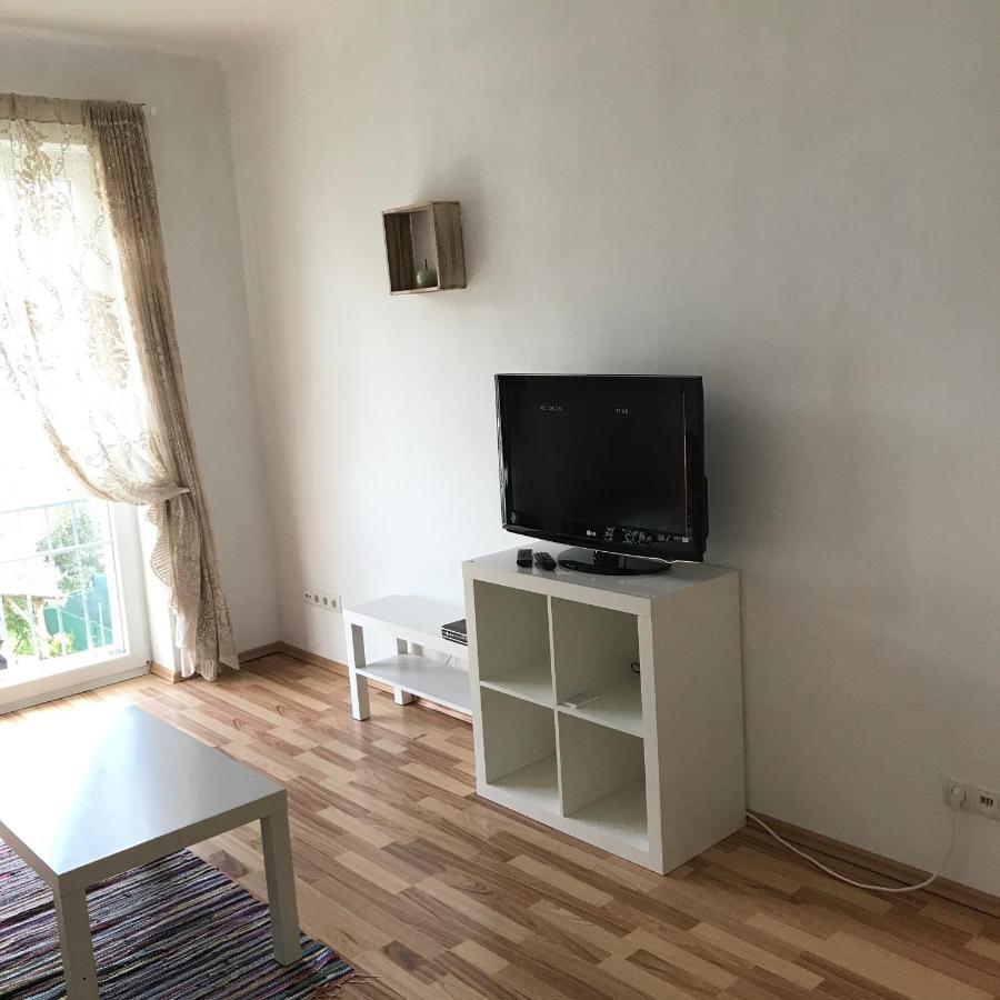 Lg Living Apartment Stockerau Kültér fotó
