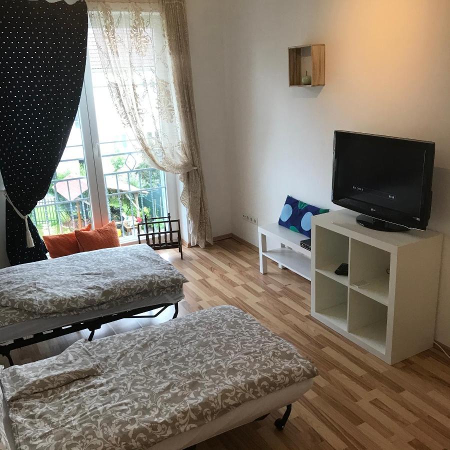 Lg Living Apartment Stockerau Kültér fotó